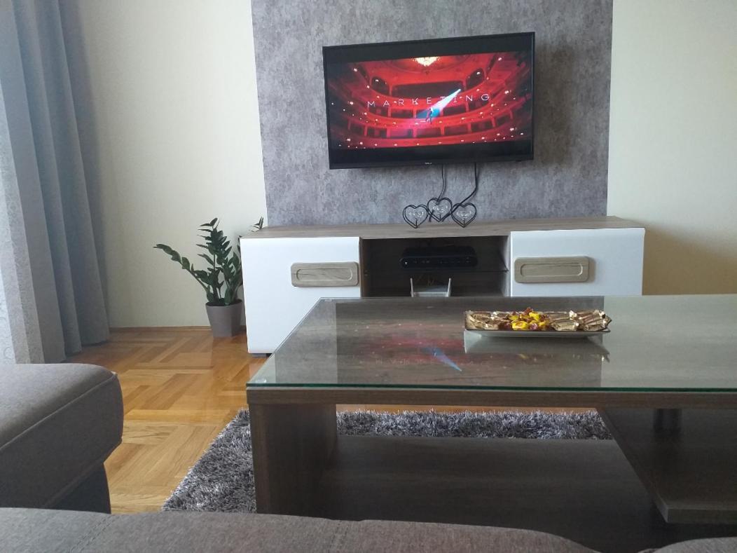 Aphrodite Apartment Podgorica Extérieur photo